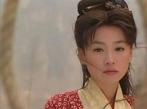 颜值成谜的3位女星,离开琼瑶剧便不再惊艳,岳翎俞小凡反差大