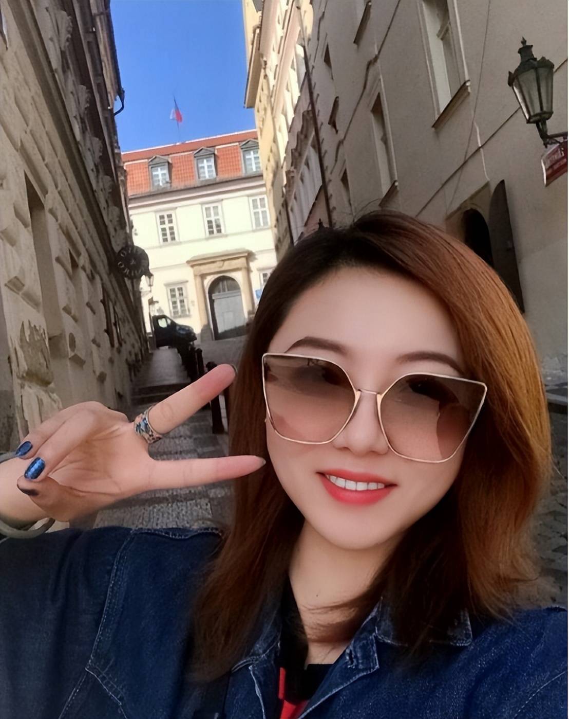 她在"非诚勿扰"上站五年,爆灯无数却不牵手,最终被孟非请下台_王宇轩