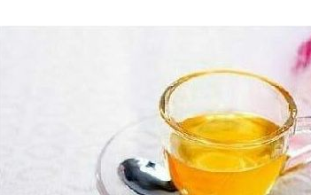 这种饮品堪称毒药,但很多人还是愿花高价买来喝,甚至供不应求_蜂蜜