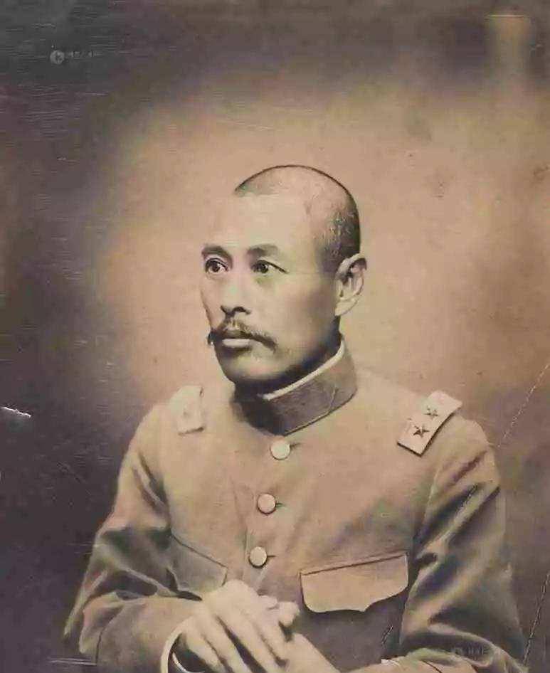 1923年冯玉祥亡妻后续弦,提出了三个条件,让总统千金知难而退