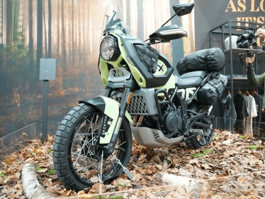 由于高金铁甲蛹久久不上市,最终还是选择了风格近似的冷门车型qj骁650