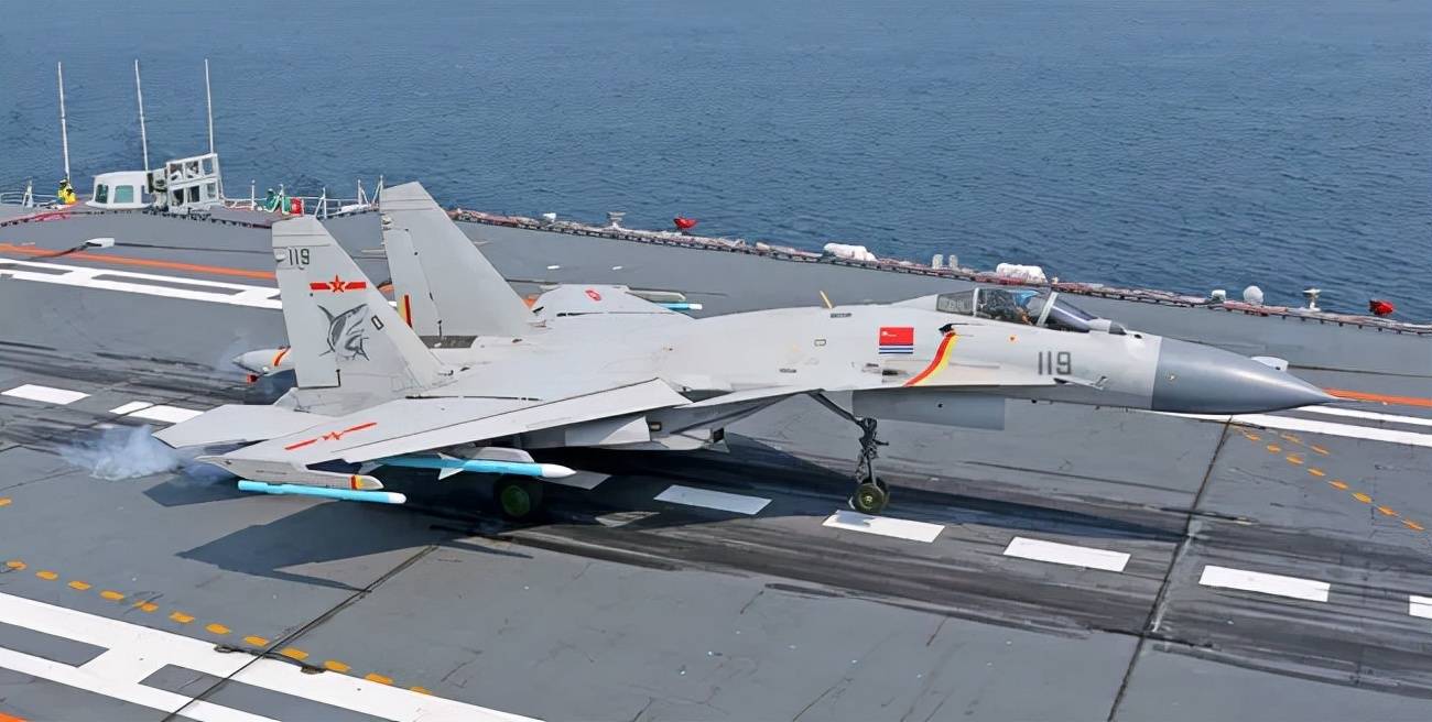 在福建舰上还有一款新的国产舰载机曝光了,引发很多热议,也能让福建舰
