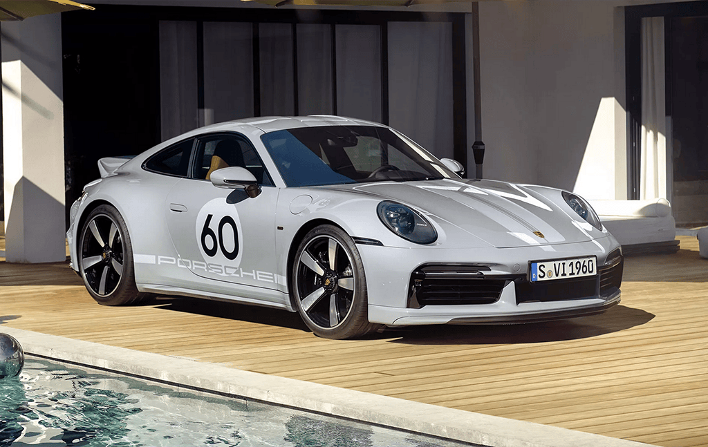 手动挡 后轮驱动!聊聊"离经叛道"的新保时捷911 turbo