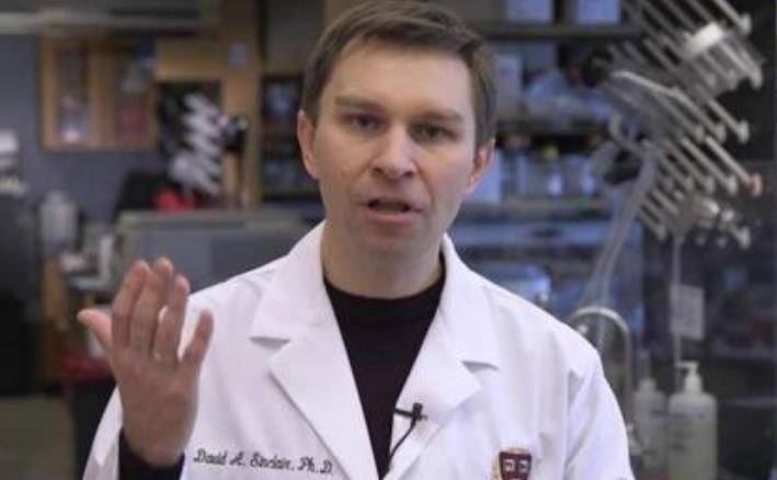 为活到120岁,美56岁富豪花费百万,替换18岁小鲜肉鲜血