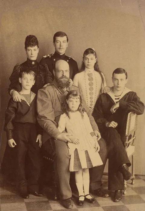 亚历山德拉皇后这作天作地的行为,难怪她婆婆玛利亚皇太后看不上她!