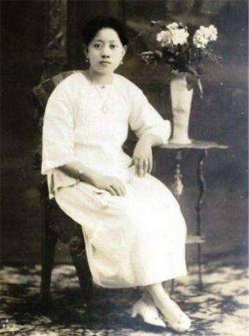 他成亲,南正裕最终还是同意了,赵家小女儿在1919年生下了一个大胖小子