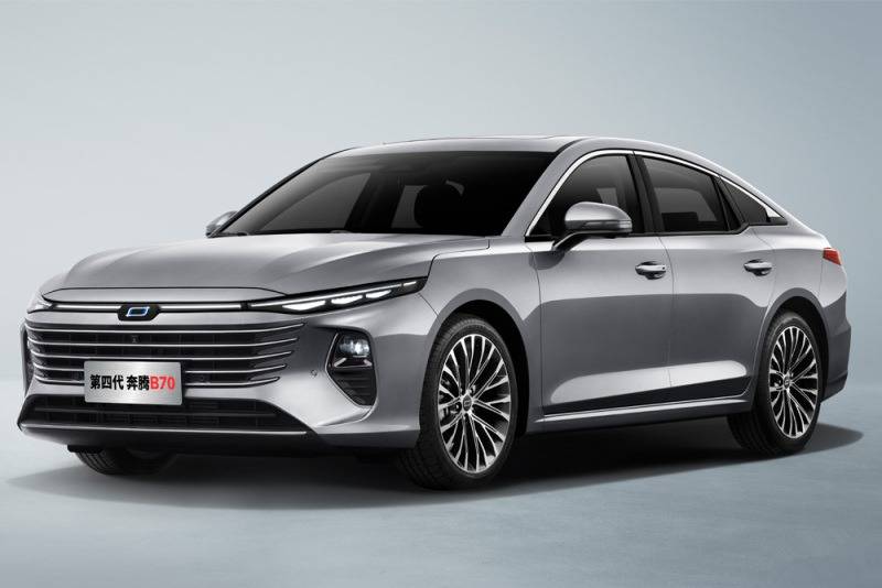 燕语莺啼春日宴 第四代奔腾b70即刻出发