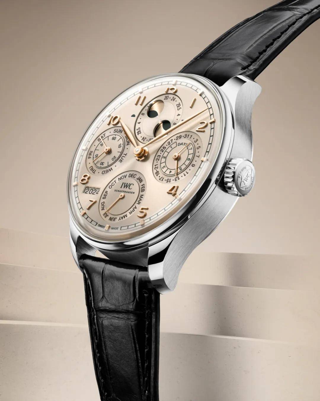 材质,色彩,直径,功能……今年要买什么表?