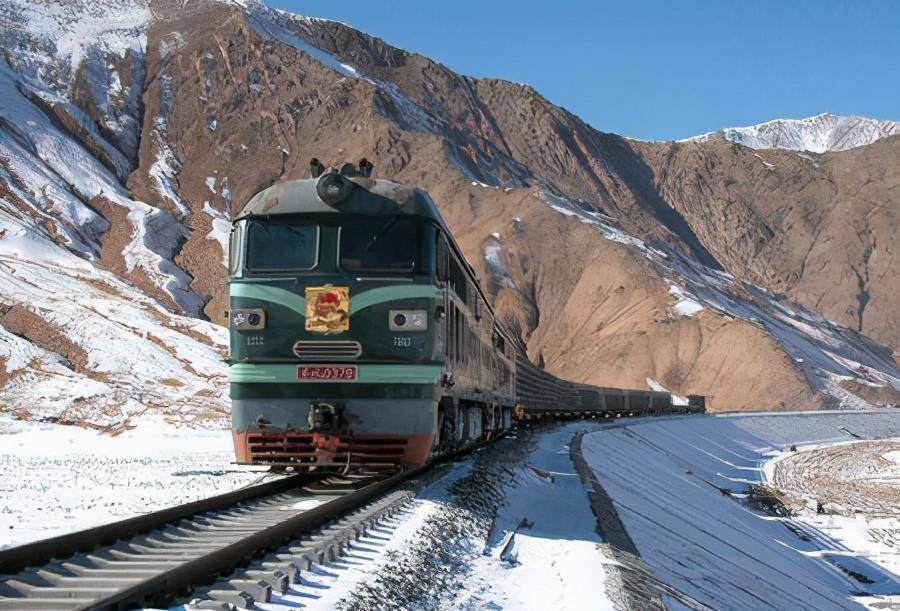 我国火车技术那么先进,为何青藏铁路的火车头,还要从美国进口?