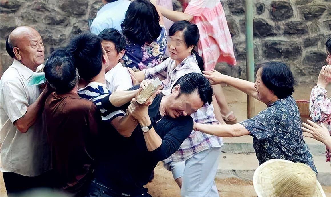 山东灭门案始末:因盖房地基起纠纷,为报复将村民一家五口灭门