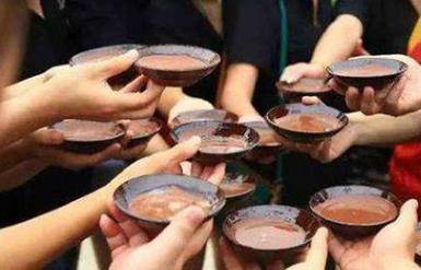 夜深人静的街巷究竟为何,突然天打雷劈,降临灾祸?一探究竟!