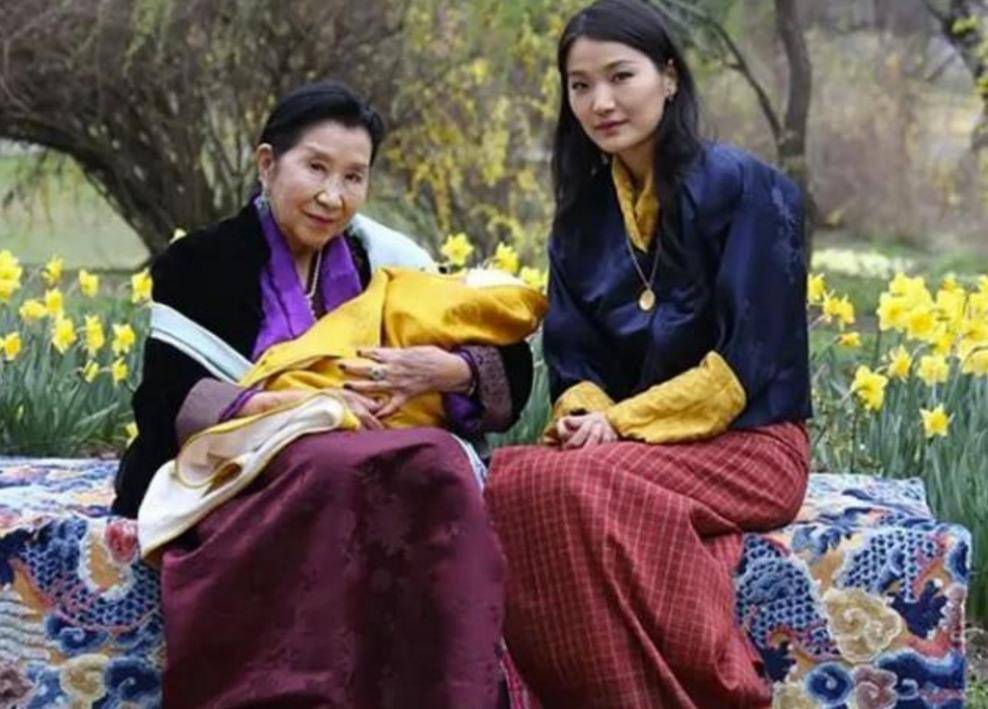不丹太王太后的传奇人生:打入冷宫铁腕夺权,如今91岁身体硬朗