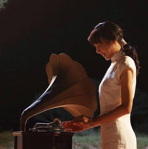 任素汐这样居然不算美?那小编我真是丑哭了.