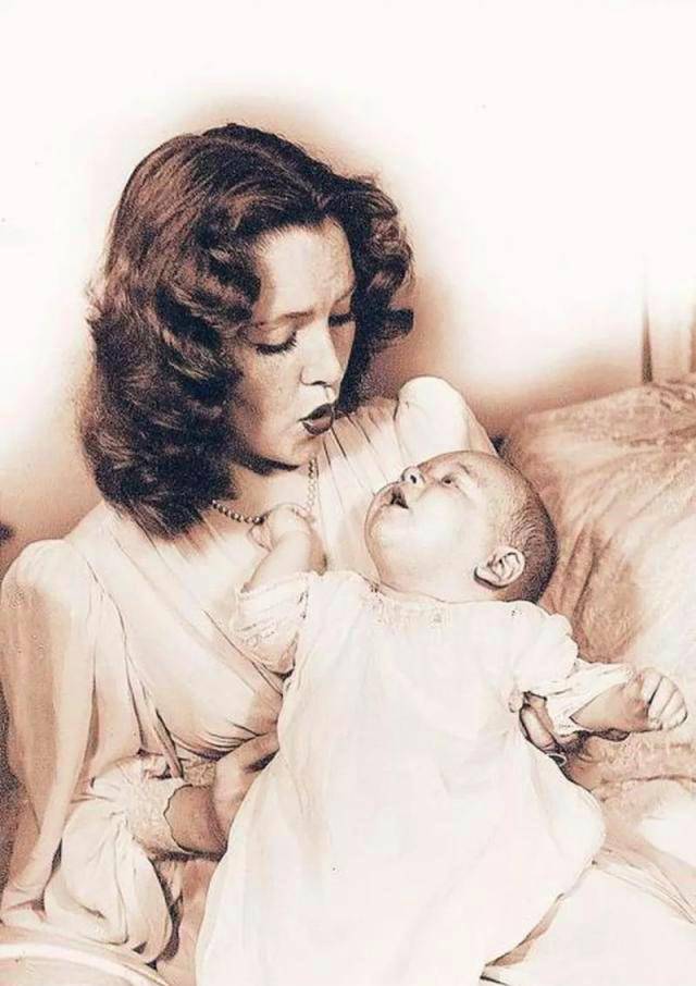 纽约名媛芭芭拉:亲自上阵"教"儿子,多人纠葛终究酿成豪门悲剧