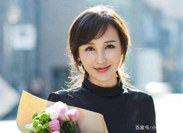 家里人想让岳丽娜以后找个稳定的工作安稳的生活,可她从小就对表演情