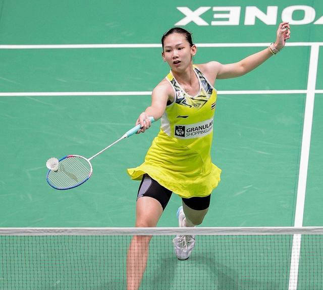 国羽名将高昉洁1比2遗憾出局,挑战重现峰顶之路_比赛_羽毛球_选手