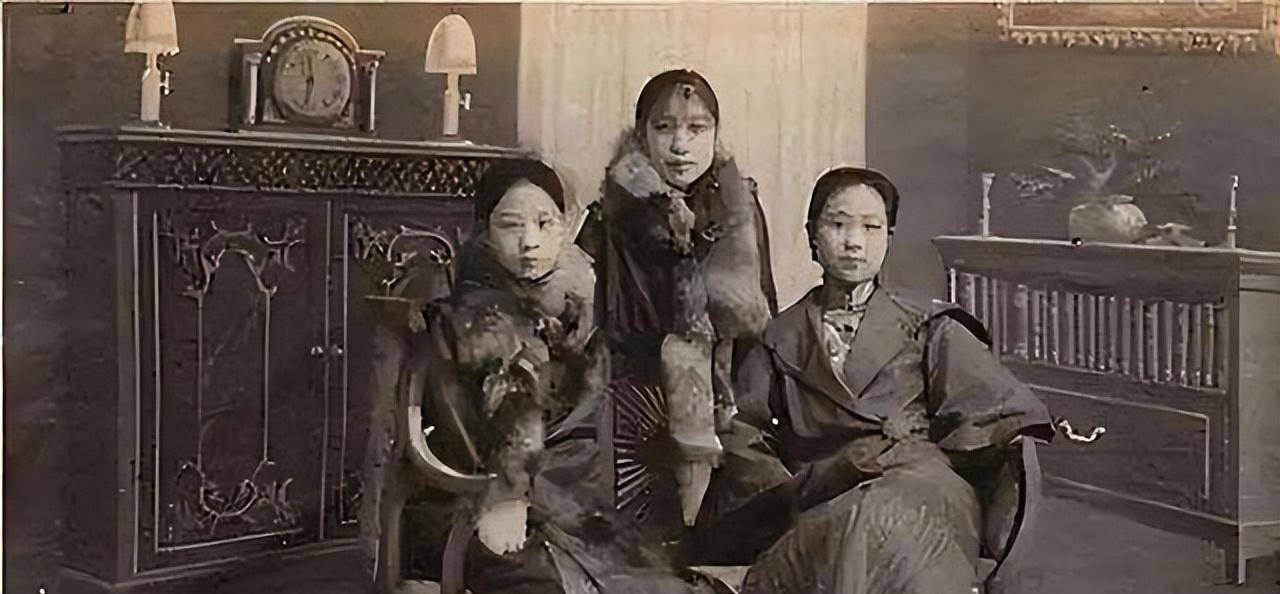 段祺瑞深夜失眠散步,花园"偶遇"三姨太,不久将两位姨太都送走