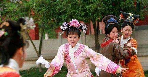 晚清格格的传奇人生, 卖光家产开西餐店, 晚年豁达如青年