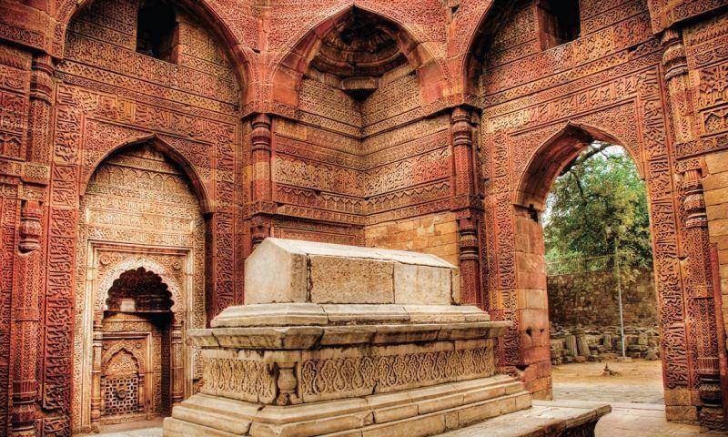 德里苏丹国是因何得名的?它又经历了哪些王朝阶段?