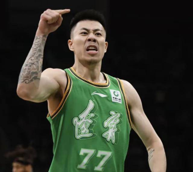 张镇麟摔球衣事件越闹越大,遭痛批脾气火爆还不尊重老将