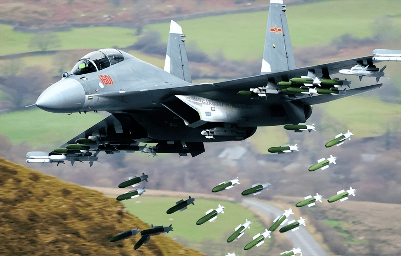 中国新一批歼16突然亮相!黑科技集于一身,性能超过美式f15e