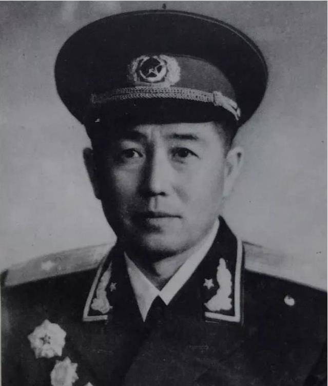 蒋匪强占牡丹江,抗联师长腰胯双枪宣布:我是市长!_李荆濮_东北_土匪