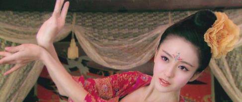 主动把妹妹献给皇上,结果妹妹惨死,她成皇后_赵合德_汉成帝_飞燕