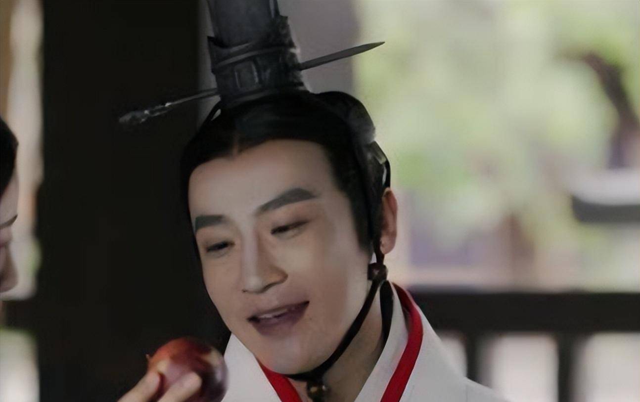 这话也是嫪毐害死自己的开端,他一个男宠,也敢把自己当做是嬴政的继父