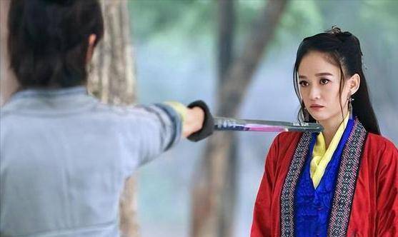 金庸因懒得起名,意外造就四大配角,名字一般光芒却一度盖过主角