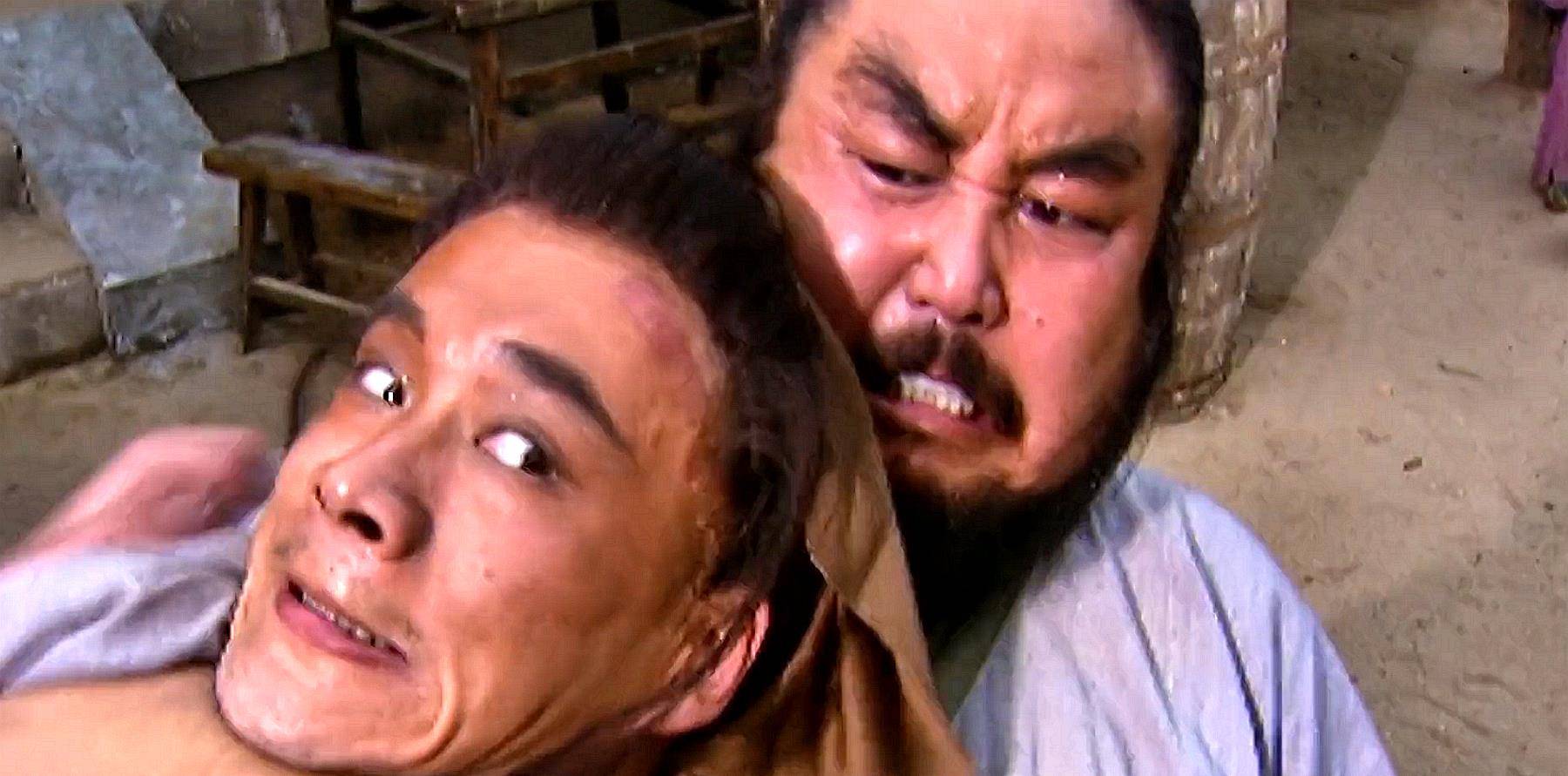 蒋门神在快活林和武松打半天,为何在鸳鸯楼被秒杀,毫无还手之力