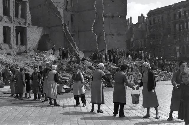 美苏争霸:马歇尔计划vs莫洛托夫计划,各怀鬼胎的顶级拉扯!