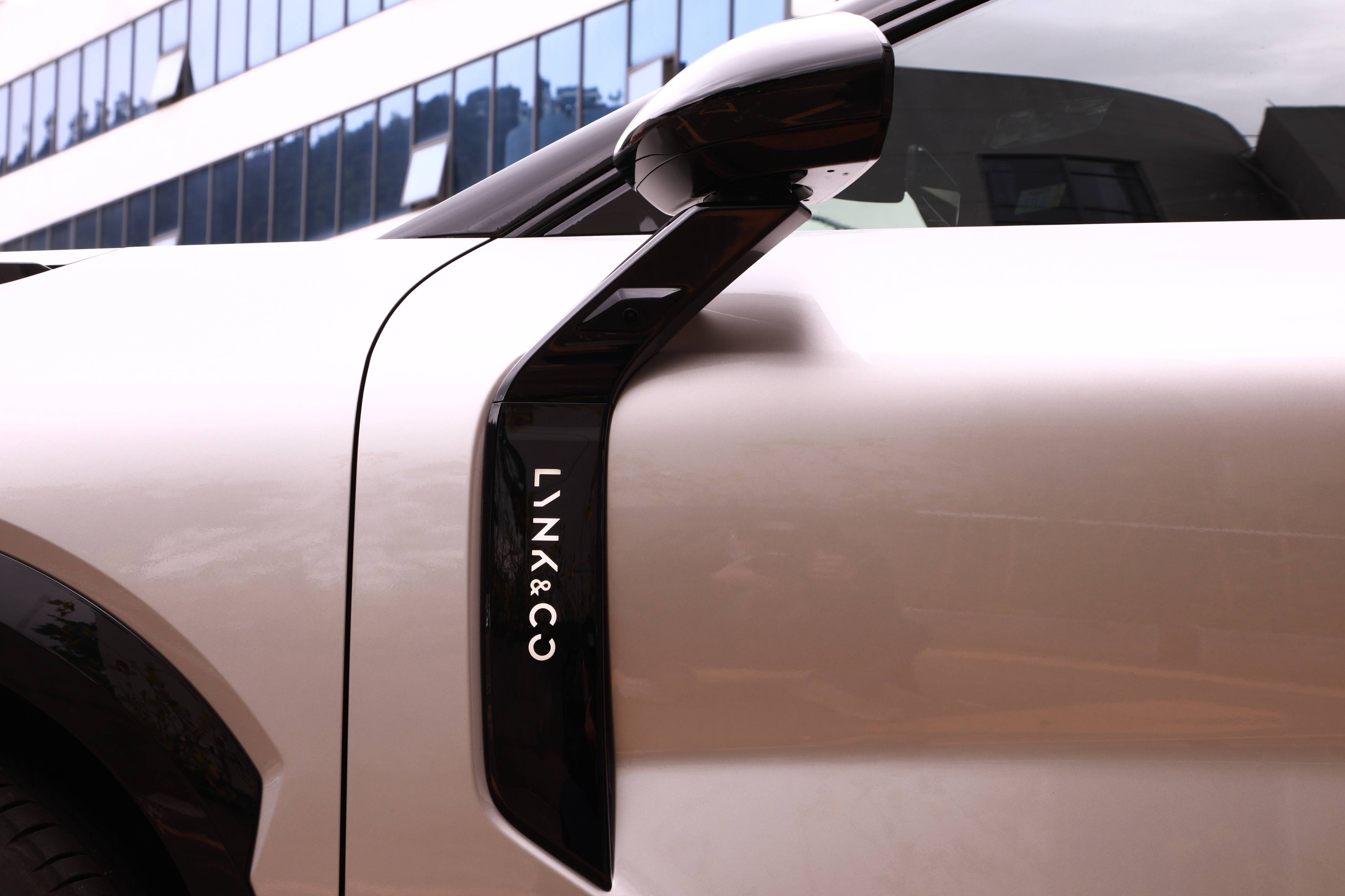 领克08新车贴膜看这里,face guard隐形车衣提亮防刮易打理!