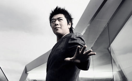 郎朗:钮钴禄氏那英老师就不用多介绍了,绝对是现在歌坛的实力派唱将