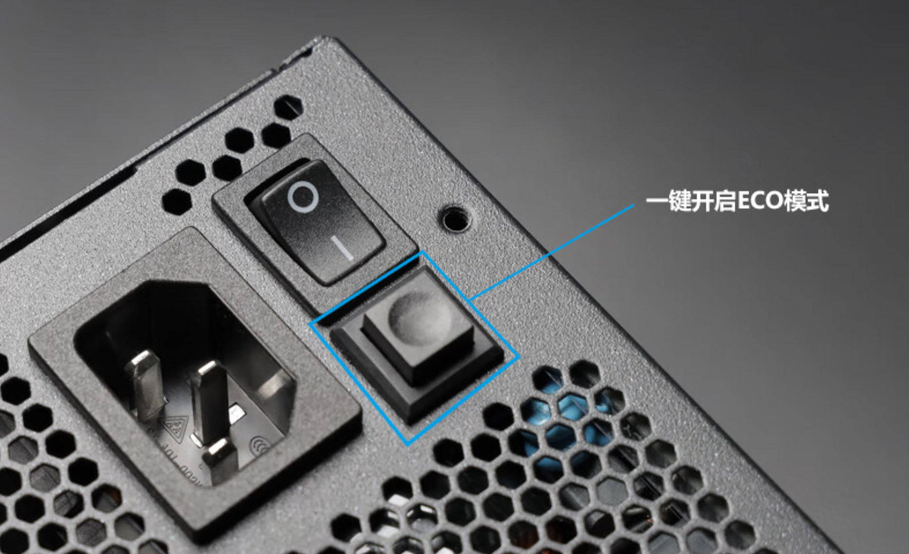 cpu供电线,4根6 2pin pcie供电线以及8个sata供电接口和4个大4d接口