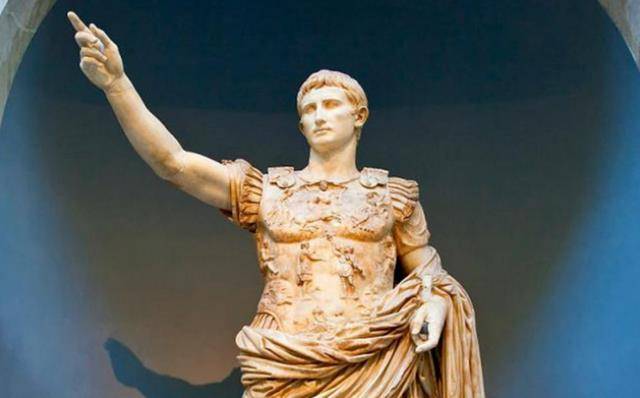 罗马皇帝尤利安,对基督教的不满是受到哪些方面的影响?