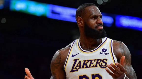 勒布朗·詹姆斯称霸球场排行榜引发热议