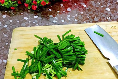 豆芽和此物一起炒,头发乌黑了,眼睛明亮了,给身体做个大扫除