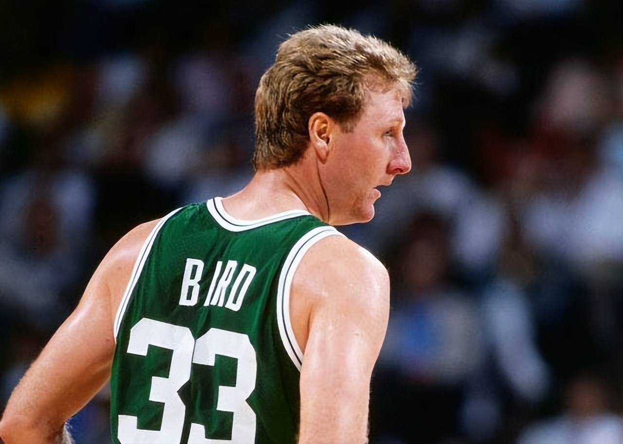 一人一城!盘点与球队共荣的超巨,公牛王朝缔造者乔丹错失资格