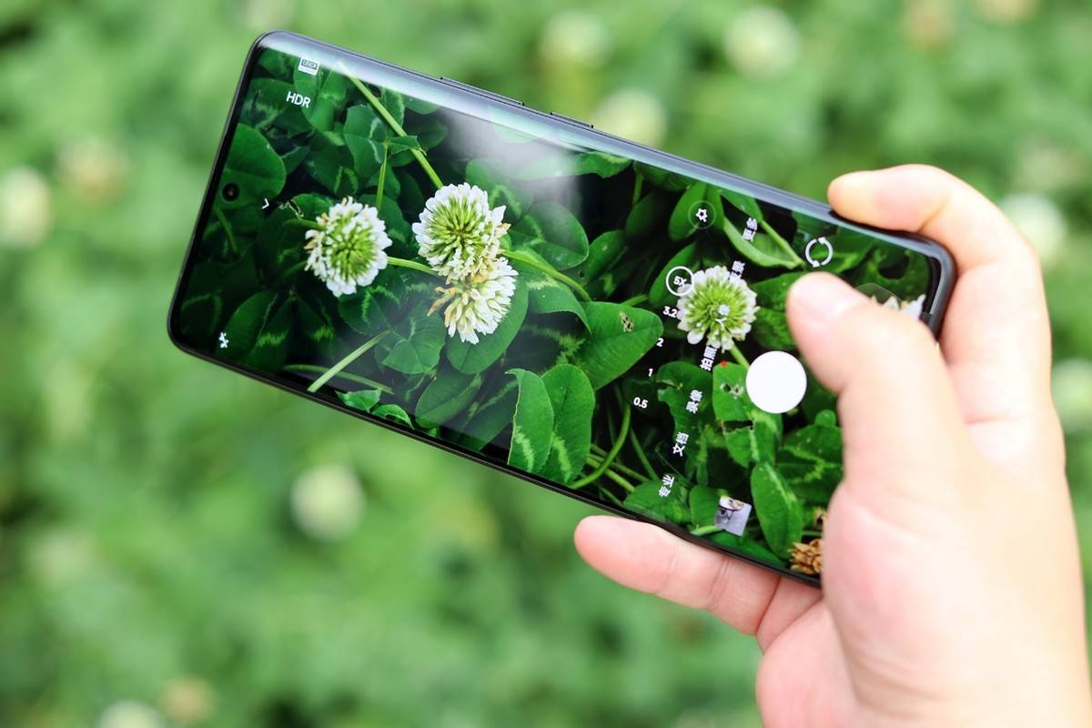 雷军化身"价格屠夫":索尼imx989徕卡影像 2k屏幕,16gb 512gb版跌价