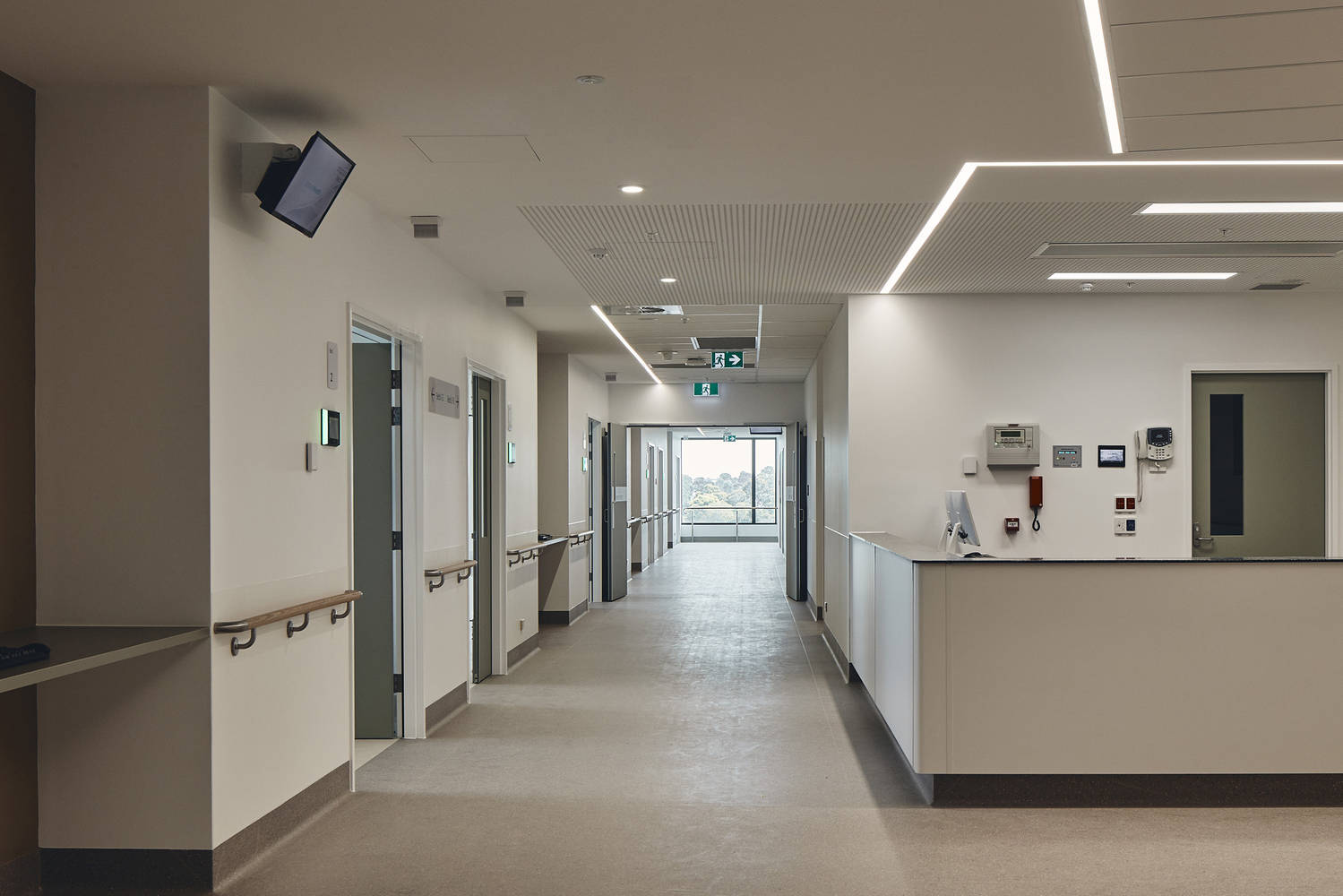 国际最好的医疗美容整形医院设计医院大共振医疗康养研究所门入口设计