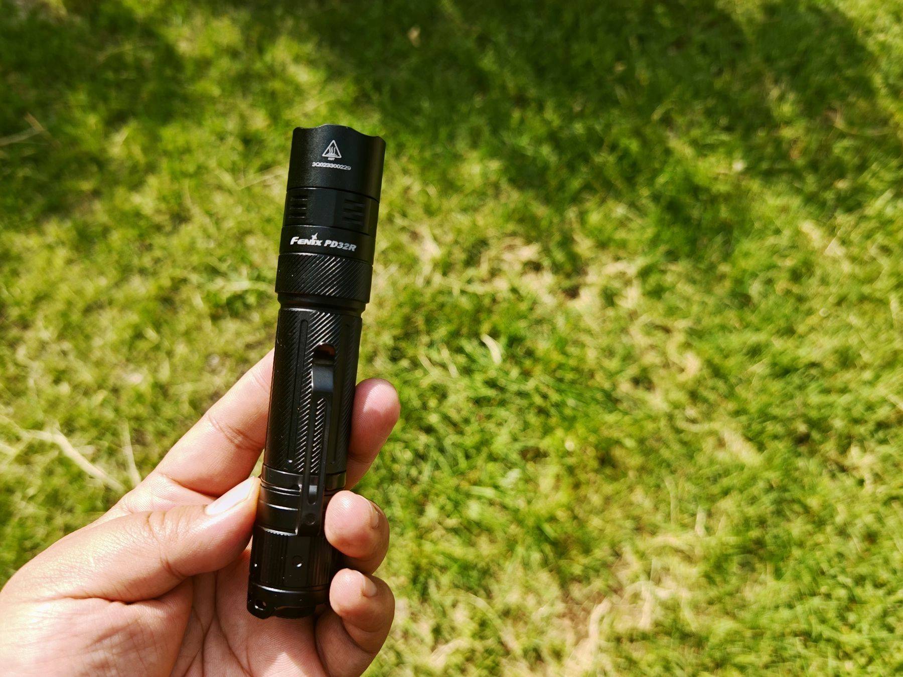 手机的手电筒怎么安装_应用手电筒安装_如何安装手机电筒照明