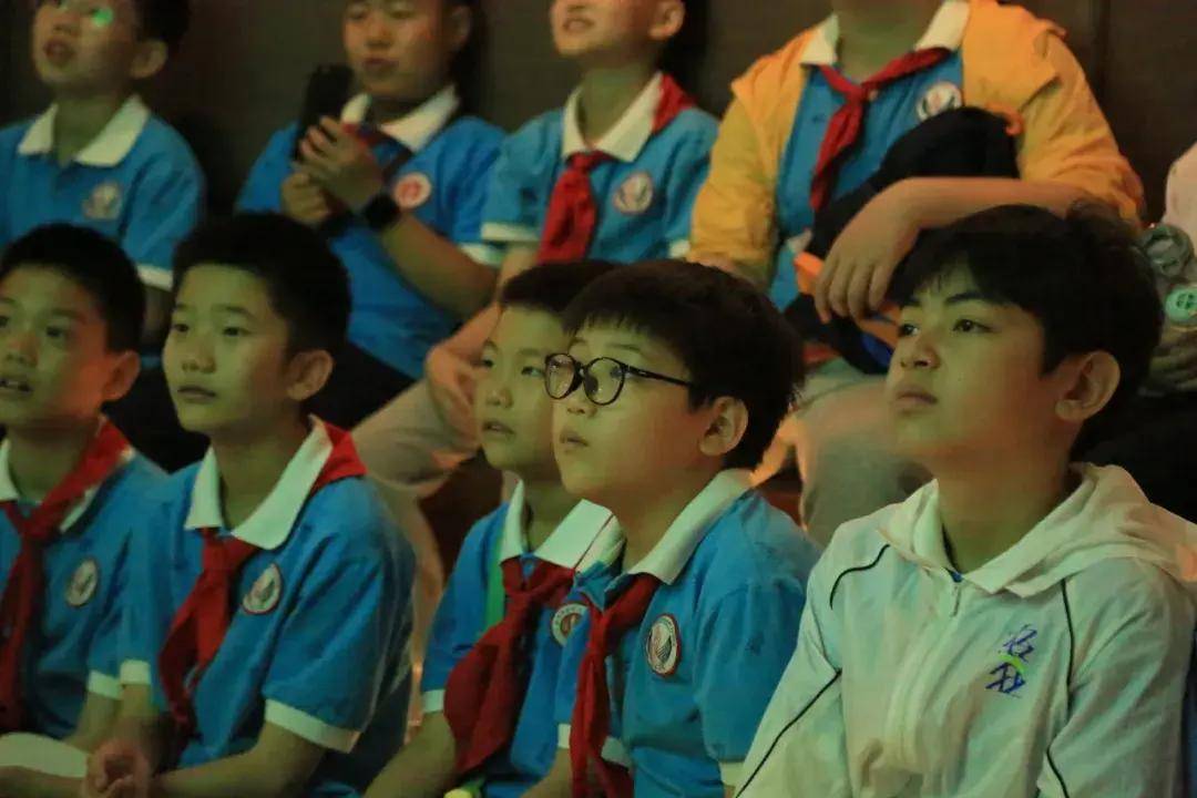 万泉小学师生走进北京科学中心,开启"探秘科学之旅"