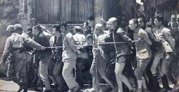 东北大地主率全家抗日,1937年被日军杀害,6个儿子相继战死沙场_戴万龄