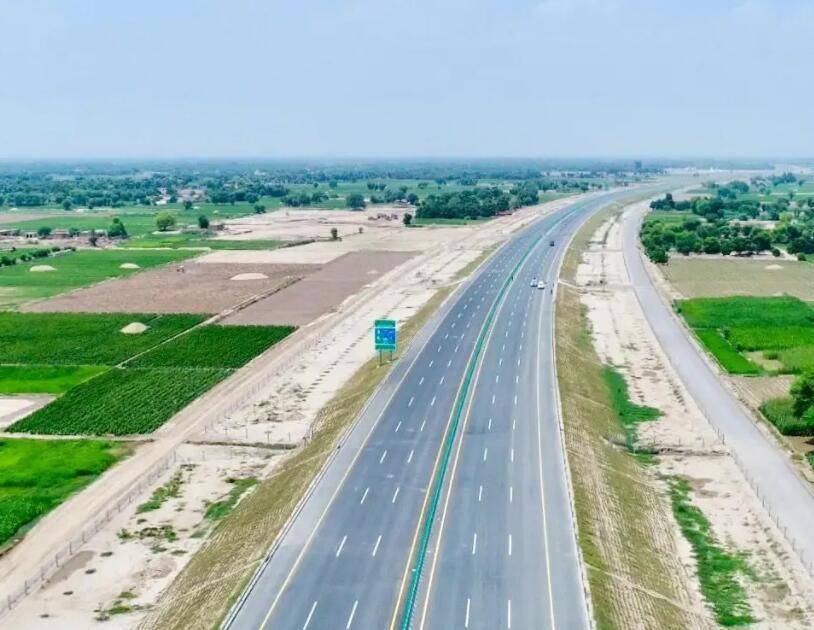 不难看出,临盐高速的作用真的很大,特别是对盐城,可打通两条半断头路