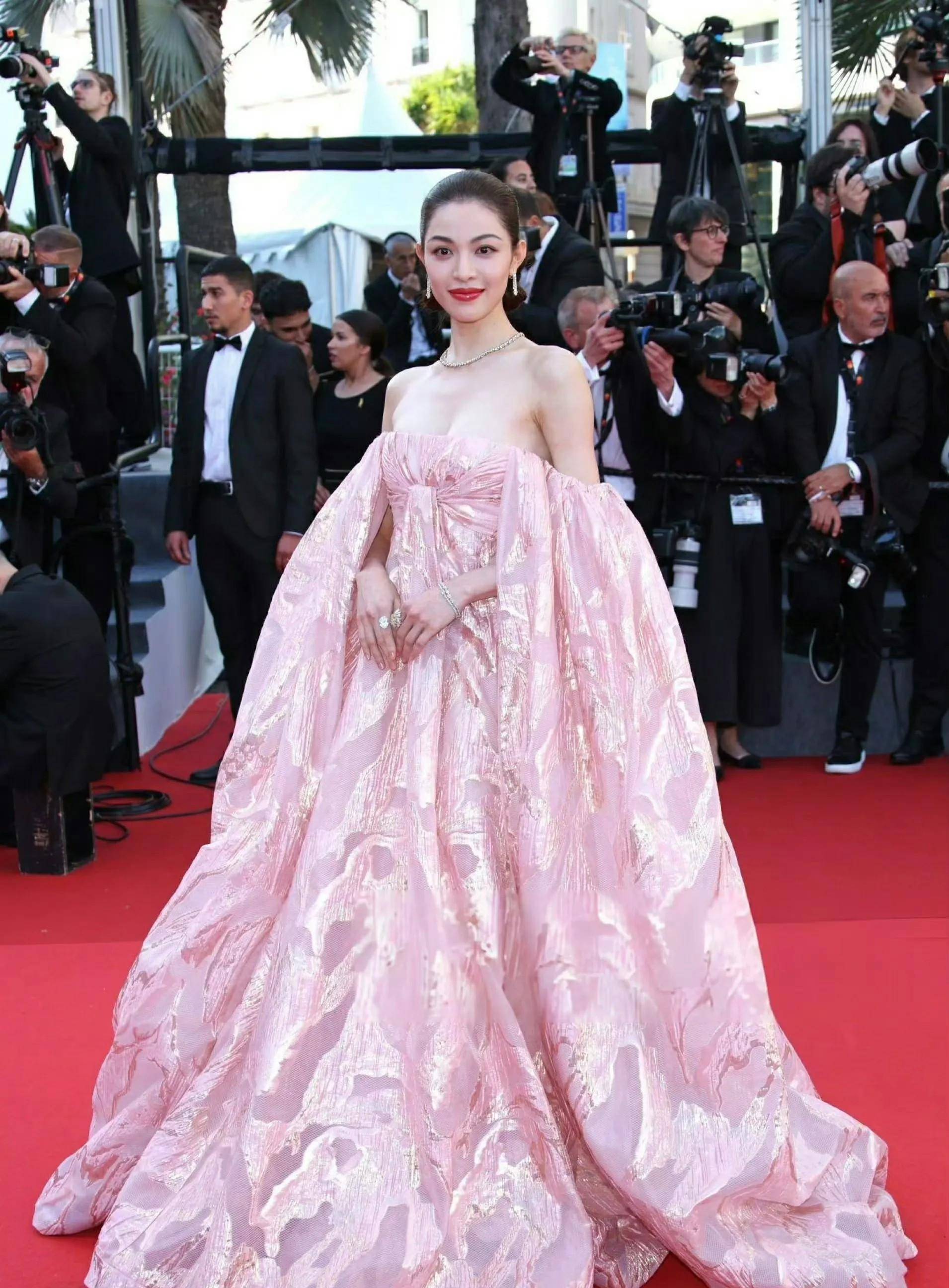 巩俐_关晓彤_造型