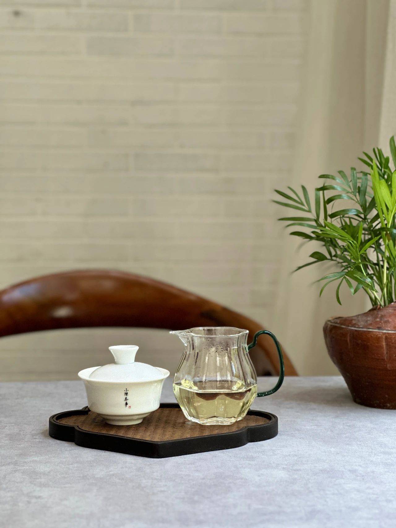 喝茶莫贪小便宜,千元茶品低价卖,回家拆开竟是劣质货!