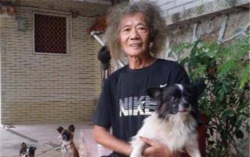 真所谓祸不单行,妻子对于郑六三也是失望透顶,于是带着儿女出国生活了