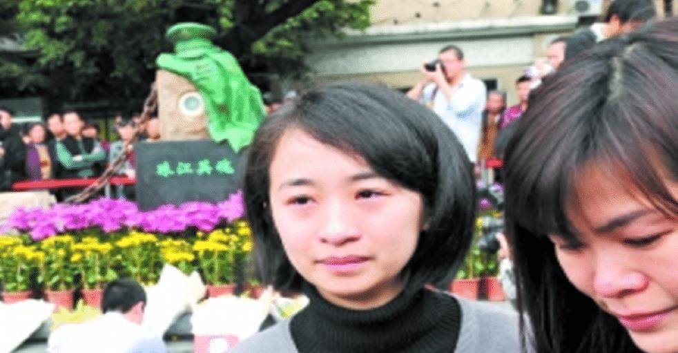 女武警庞洪雨:丈夫救人牺牲后,她特招入伍,直接被授予少校警衔