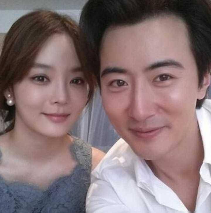 高梓淇离婚3年终于见到儿子,蔡琳晒父子牵手玩耍照,否认复婚