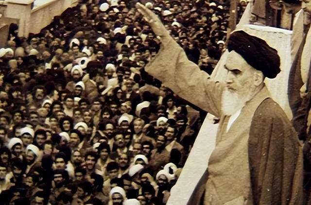 反对伊朗君主制,并在各地发表演讲,鼓动民众参与推翻巴列维王朝的斗争